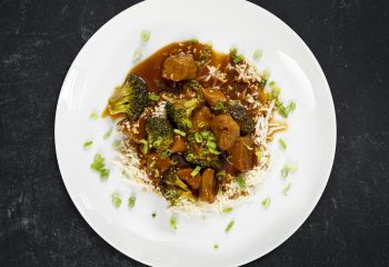 Low Carb Garlic Ginger Free-Range Chicken Stir Fry